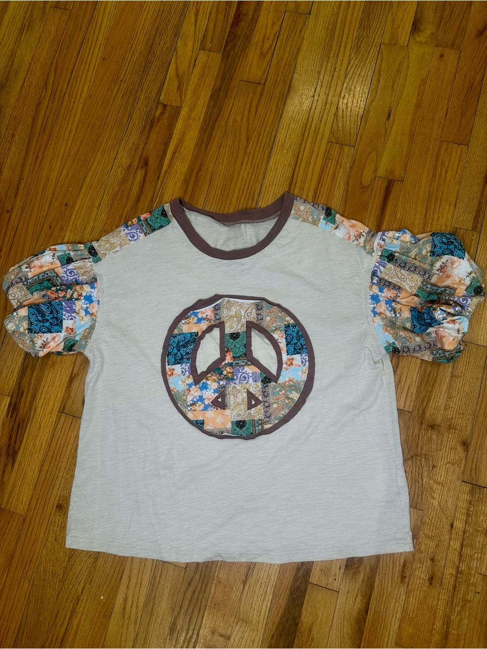 Boho Patchwork Peace Sign Short Sleeve Tee - Cream - Picture 7 of 12